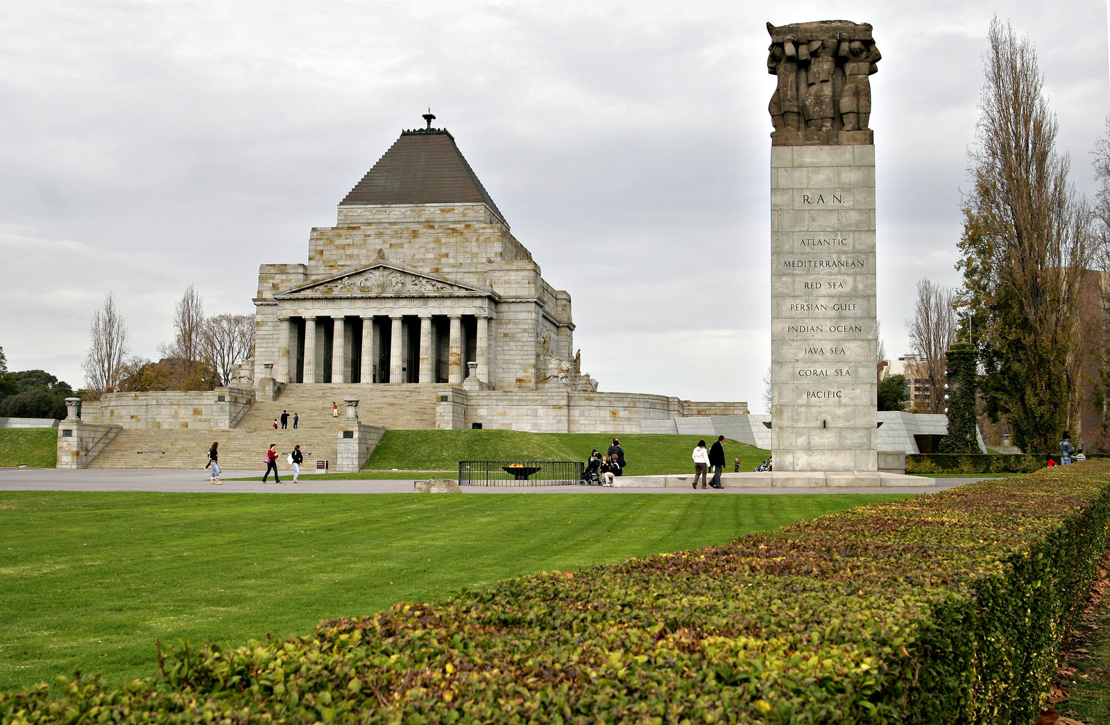 mausoleum-at-halicarnassus-4